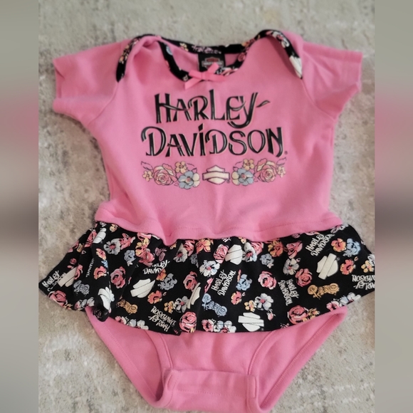 Harley Davidson outfits - Picture 3 of 3